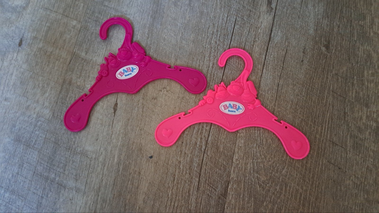 2 Baby Born kledinghangers roze, Kinderen en Baby's, Speelgoed | Poppen, Ophalen of Verzenden, Gebruikt, Babypop
