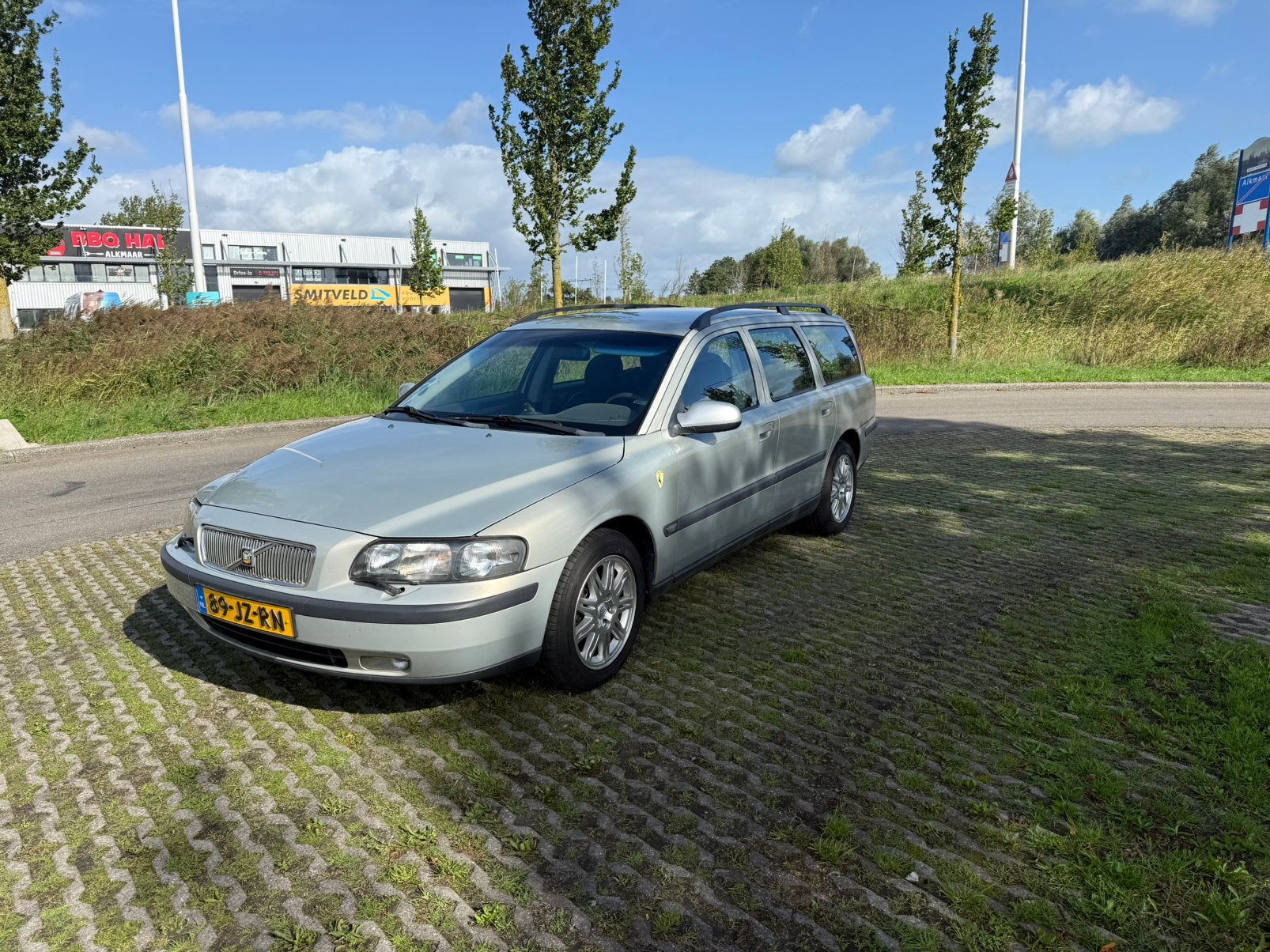 Volvo V70 2.4 170PK AUT 2002 Beige apk 14-11-2027, 1800 kg, 1514 kg, Beige, Stationwagon