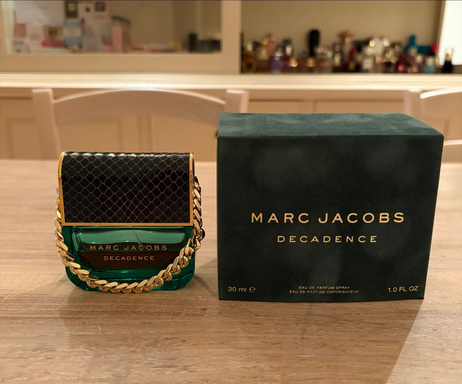 Marc Jacobs Decadence Eau de Parfum 30ml, Sieraden, Tassen en Uiterlijk, Ophalen of Verzenden, Zo goed als nieuw