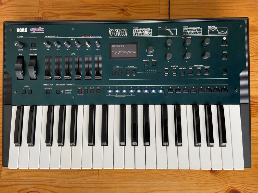 Korg Opsix MK1 FM synthesiser, Korg, Nieuw, Met midi-aansluiting, Overige aantallen