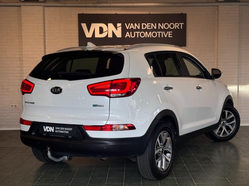 Kia SPORTAGE 1.6 GDI X-Treme ExecutiveLine Camera Trekhaak L, 135 pk, Gebruikt, 4 cilinders, Met garantie (alle)