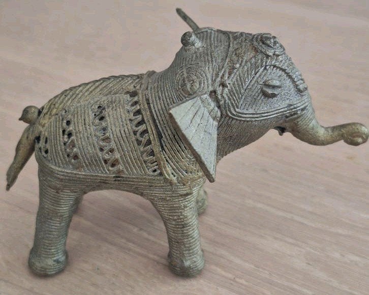 Olifant Thai/ India beeldje brons draad vintage, Verzamelen, Beelden en Beeldjes, Ophalen of Verzenden, Gebruikt, Dier