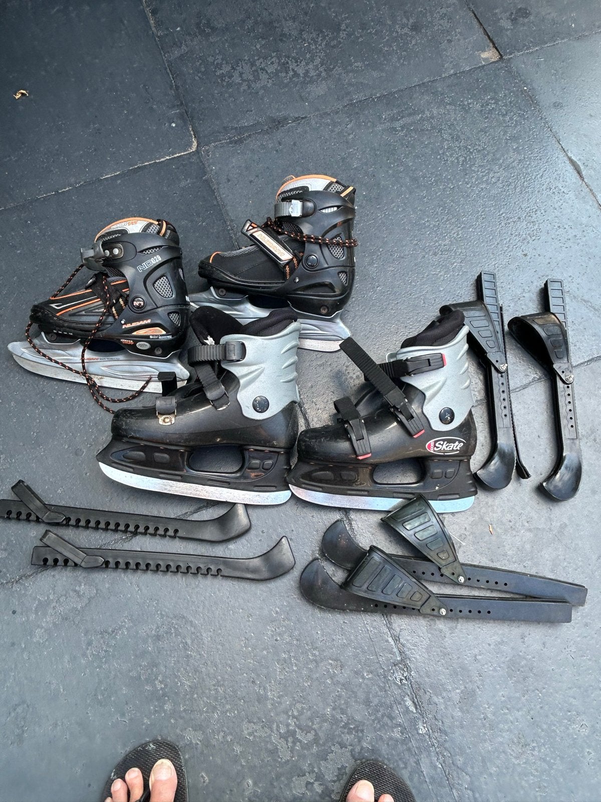 Schaatsen set: ijshockeyschaatsen en verstelbare combinoren, Sport en Fitness, Schaatsen, Ophalen, Gebruikt, Combinoren, Nijdam