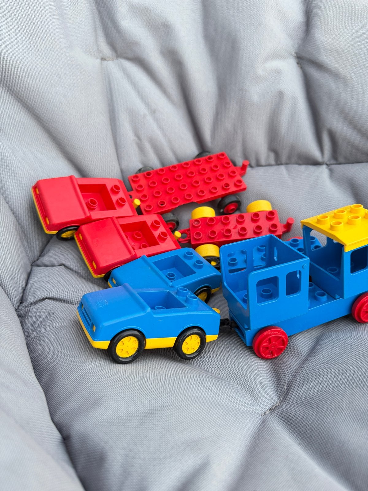Lego Duplo auto's en aanhangers, schoon en klaar voor spel, Ophalen of Verzenden, Gebruikt, Overige merken