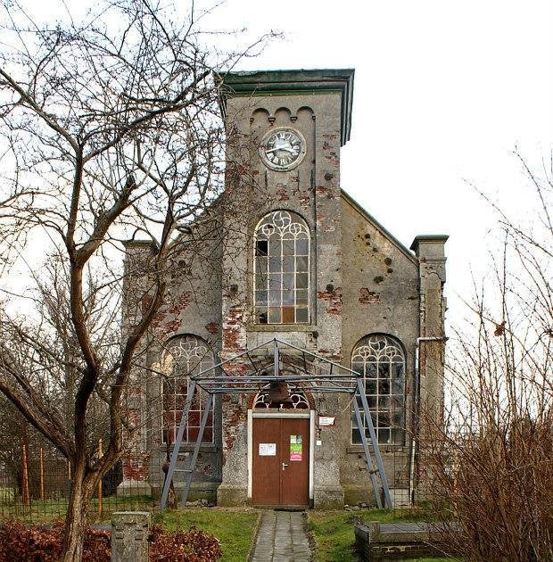 In - en verkoop van oude bouwmaterialen, stenen ,dakpan enz.