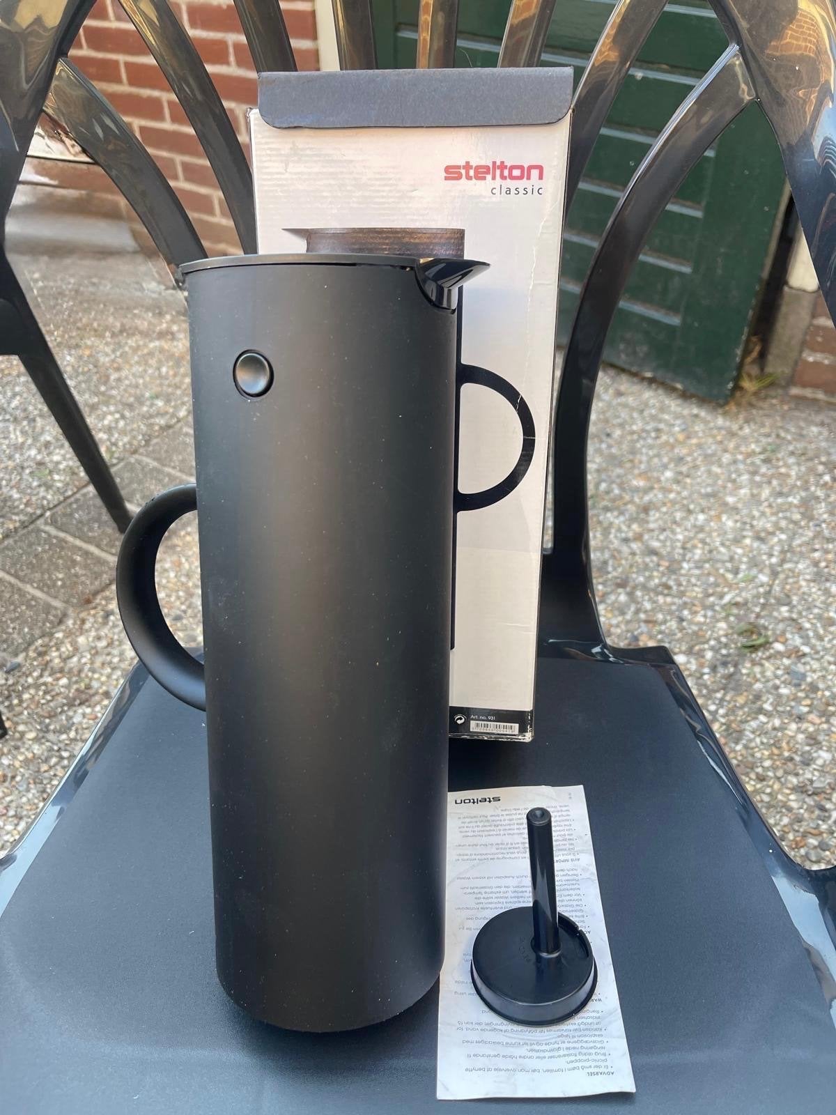 Stelton Classic thermoskan - Zwart, Theepot/fluitketel, Ophalen of Verzenden, Zo goed als nieuw, Zwart