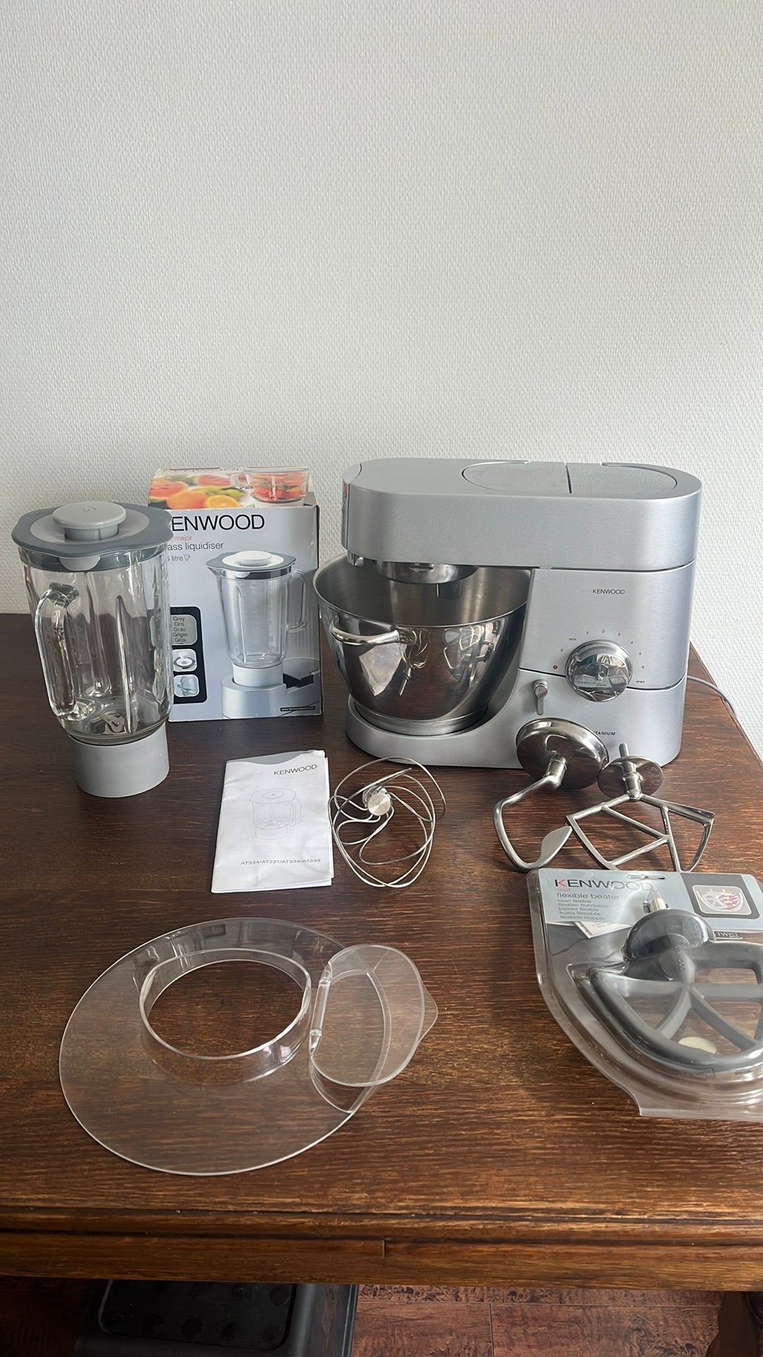 Kenwood CHEF titanium, Witgoed en Apparatuur, Keukenmixers, 4 liter of meer, Ophalen of Verzenden, Gebruikt, 3 snelheden of meer