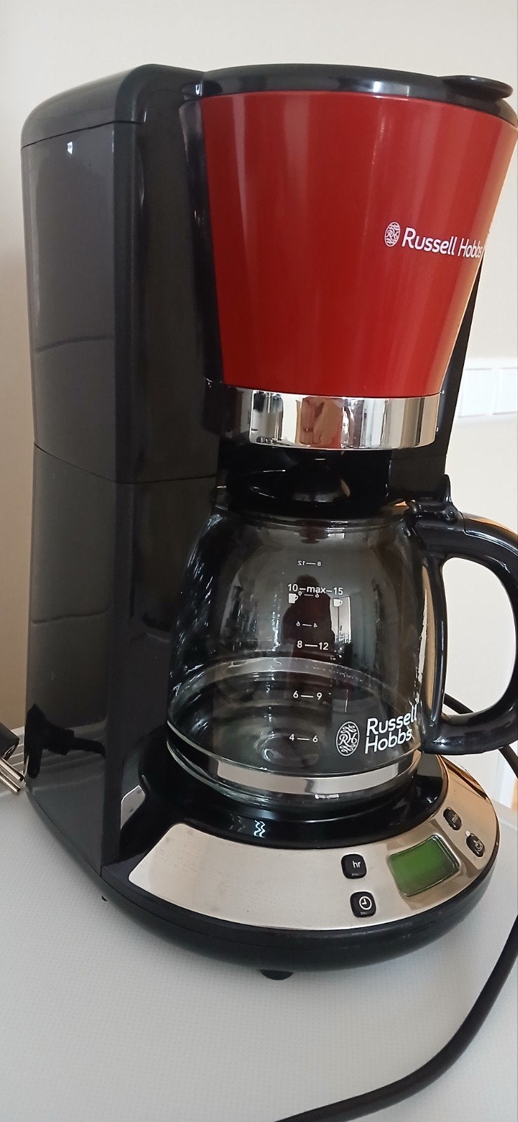 Russell Hobbs Koffiezetapparaat - Zwart/Rood, 10 kopjes of meer, Koffiemachine, Gemalen koffie, Ophalen of Verzenden