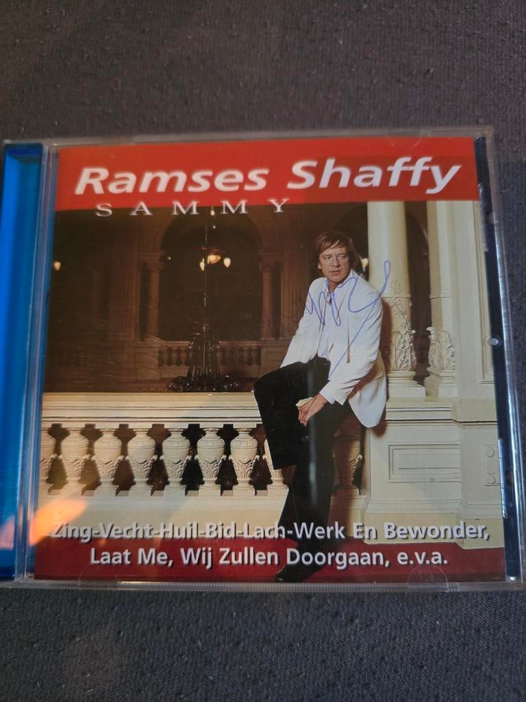 Ramses Shaffy GESIGNEERDE CD, Cd's en Dvd's, Ophalen of Verzenden, Zo goed als nieuw, Levenslied of Smartlap