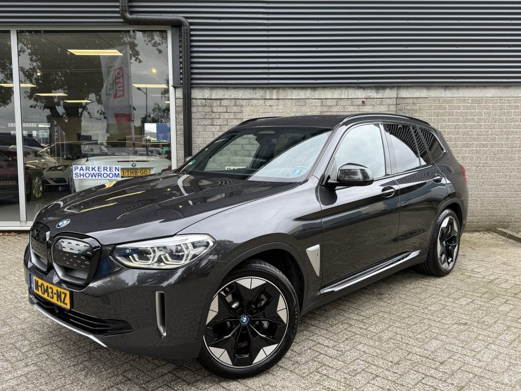 BMW iX3 High Executive Carplay/Trekhaak/Pano/Harman Kardon, 0 cilinders, Gebruikt, 750 kg, 420 min