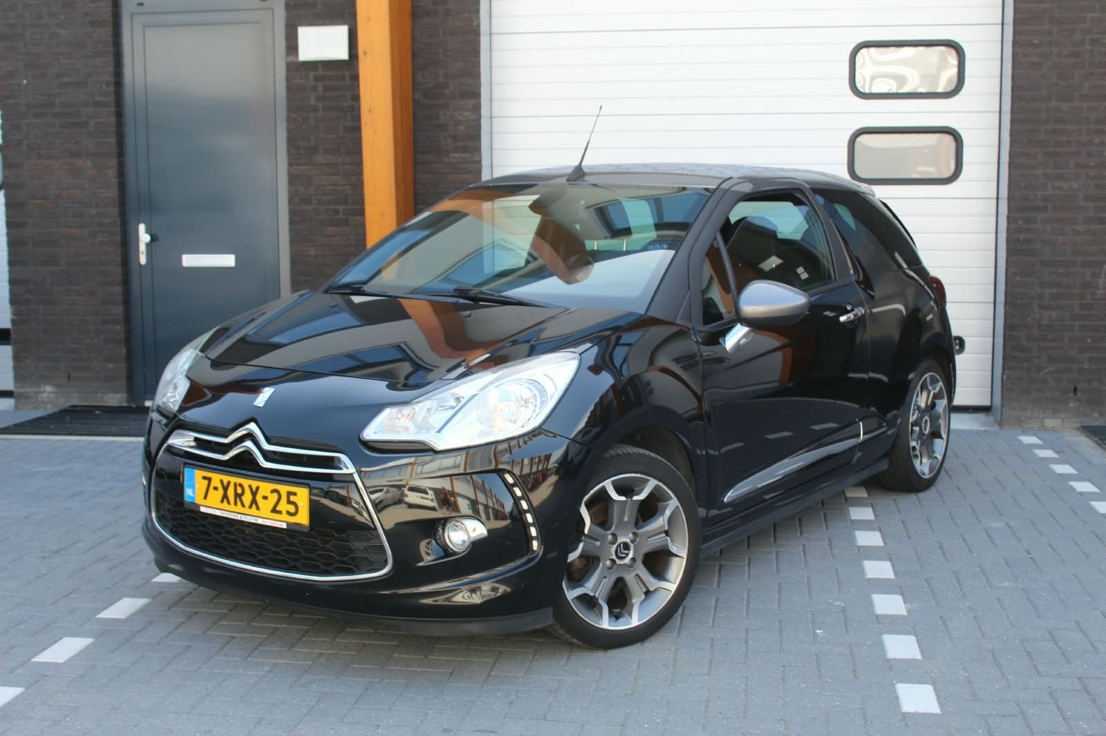 Citroën DS3 Cabrio 2013 Zwart