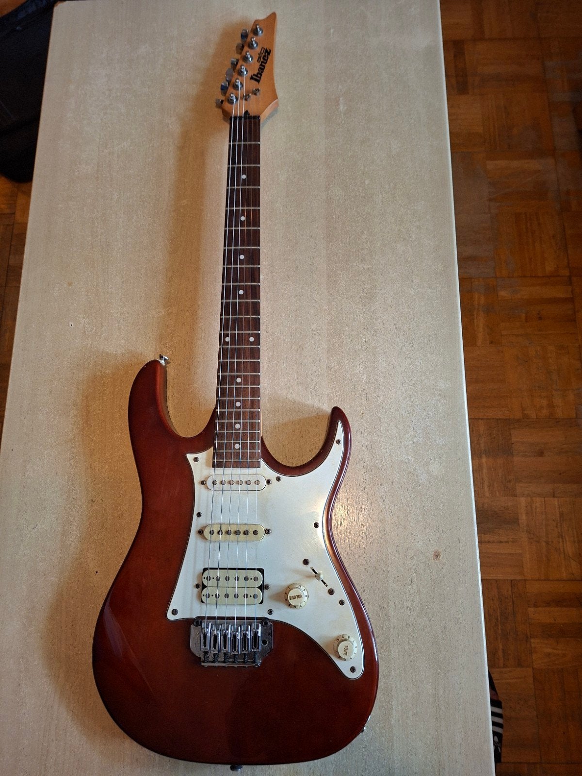Ibanez GIO GRX 140 elektrische gitaar met hoes en band, Ophalen, Gebruikt, Solid body, Ibanez