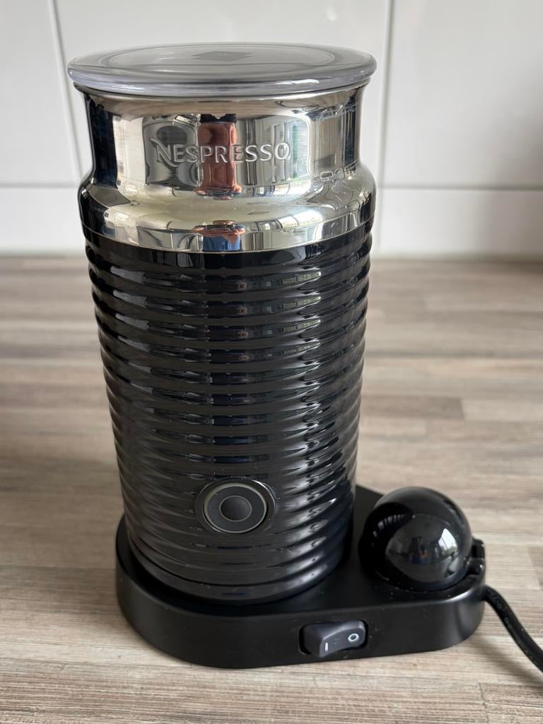 Nespresso Aeroccino 3 Melkopschuimer - Zwart, Ophalen of Verzenden, Zo goed als nieuw, Elektrische melkopschuimer