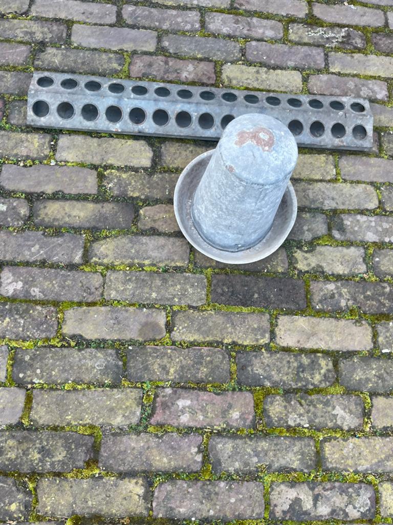 Kippen / kuikens voederbakken, Ophalen of Verzenden, Zo goed als nieuw, Drinken en Voederen