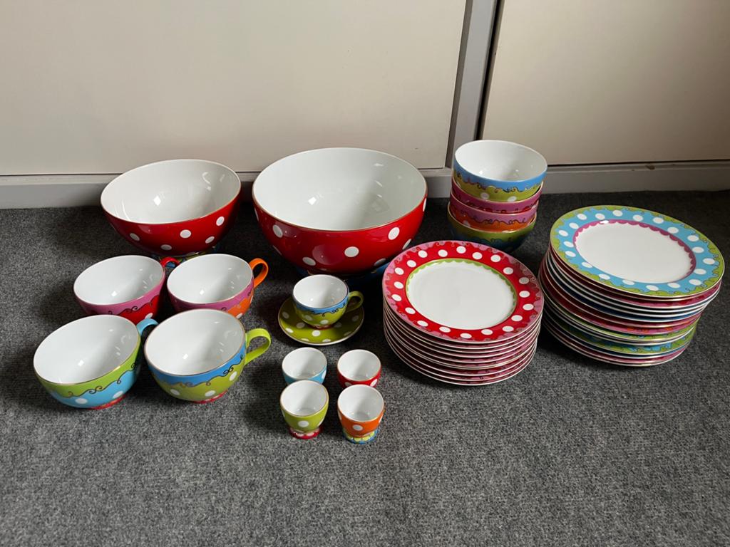 Oilily Servies: Borden, Kopjes, Schalen en Eierdopjes, Ophalen, Gebruikt, Overige stijlen, Porselein