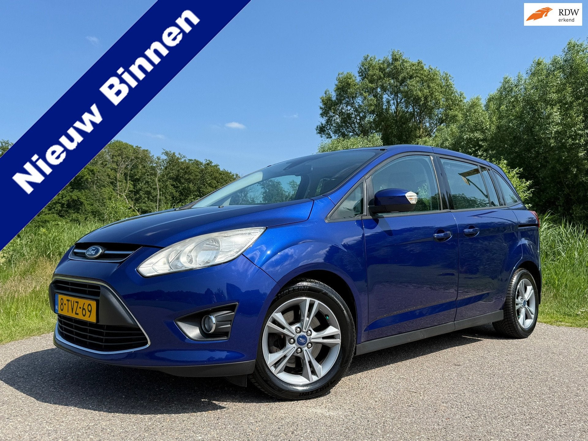 Ford Grand C-Max 1.0 Trend / Nieuwe Distributie/ Navi / Airc, Auto's, Voorwielaandrijving, Gebruikt, Zwart, Blauw