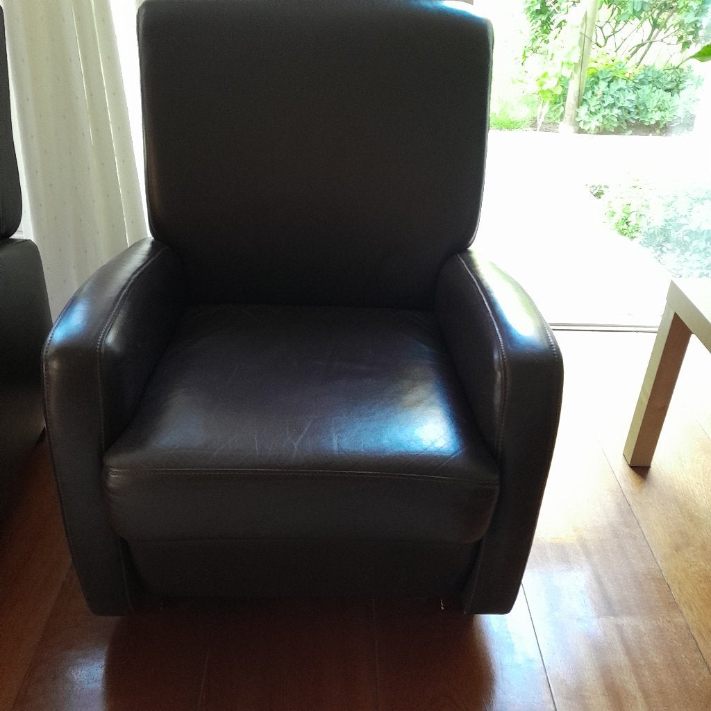 Fauteuil leer donkerbruin 2 stuks gratis, Ophalen, Gebruikt, 50 tot 75 cm, Leer