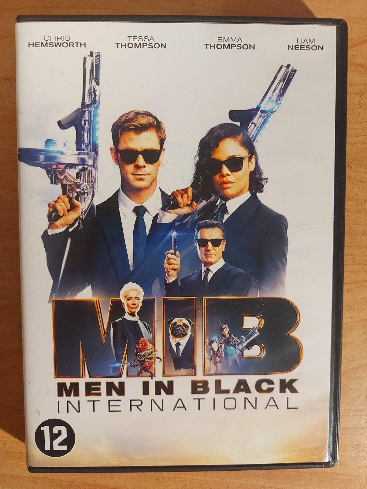 Men in Black International 2019 Chris Hemsworth Liam Neeson, Alle leeftijden, Ophalen of Verzenden, Zo goed als nieuw