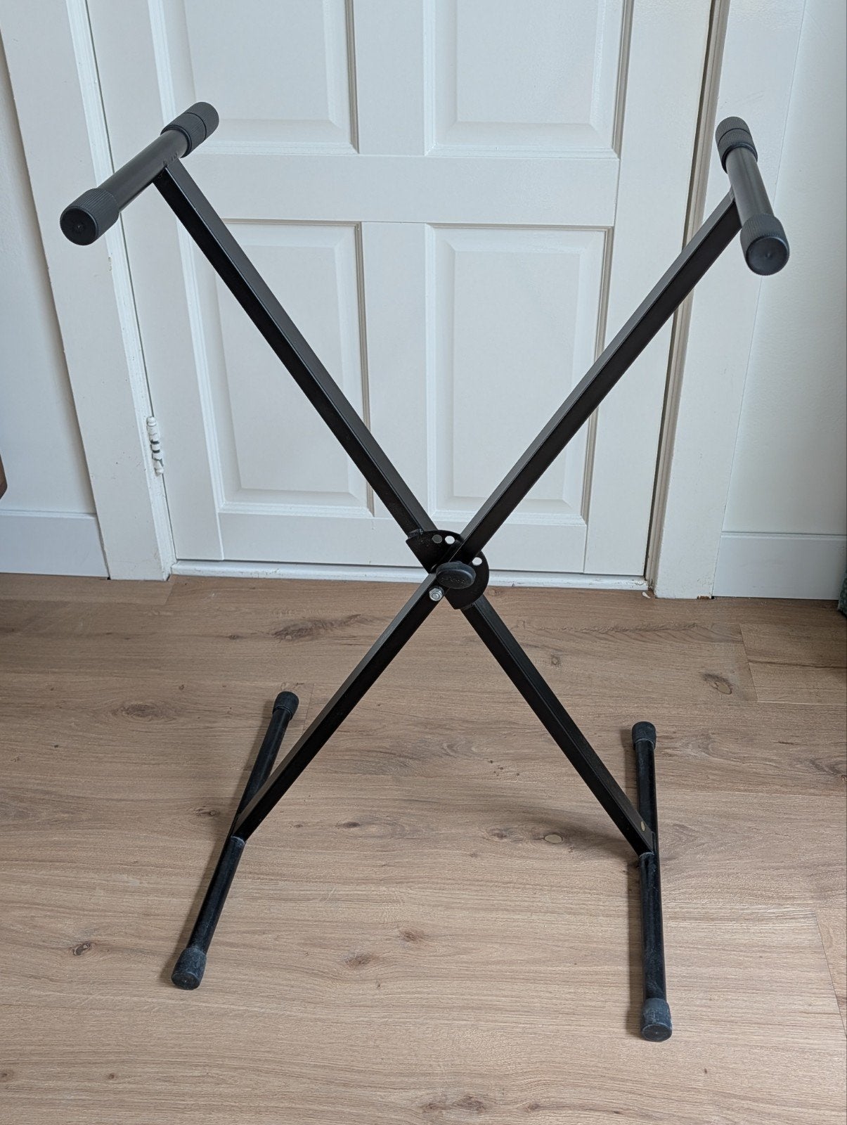 Stagg keyboardstandaard - zwart, verstelbaar, Muziek en Instrumenten, Ophalen, Gebruikt, Instrumentstandaard, Keyboard of Synthesizer