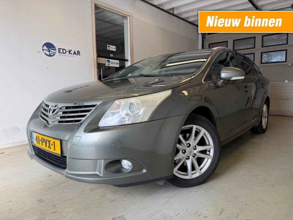 Toyota AVENSIS 2.0 VVTi Bns 2T LEER CLIMA NAVI CAMERA NAP AP, Auto's, Toyota, Euro 5, 4 cilinders, 1987 cc, Navigatiesysteem