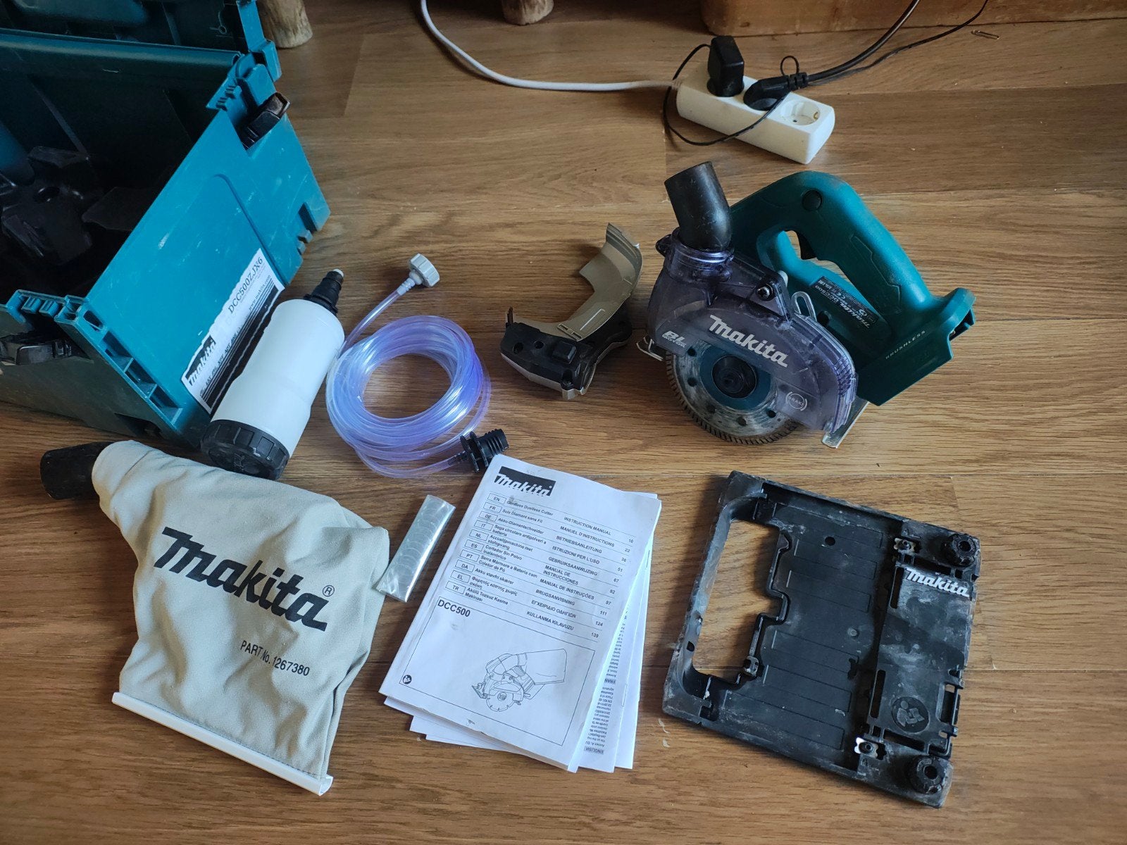 Makita elektrische tegel snijder met geleider