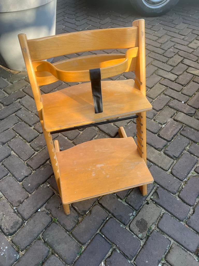 Stokke kinderstoel, lichte houtkleur, Ophalen of Verzenden, Gebruikt, Meegroeistoel, Gordel(s)