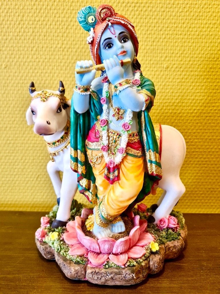 KRISHNA MET KOE BEELD 24 CM, Ophalen of Verzenden, Nieuw, Religie
