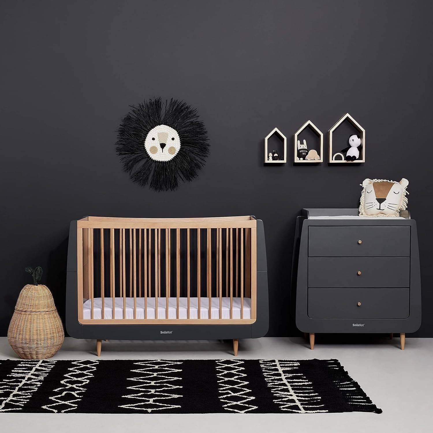 Snuzkot Kandi commode en meegroeibed- Grijs met Houtaccenten, Gebruikt, 70 tot 85 cm, Lattenbodem, 140 tot 160 cm