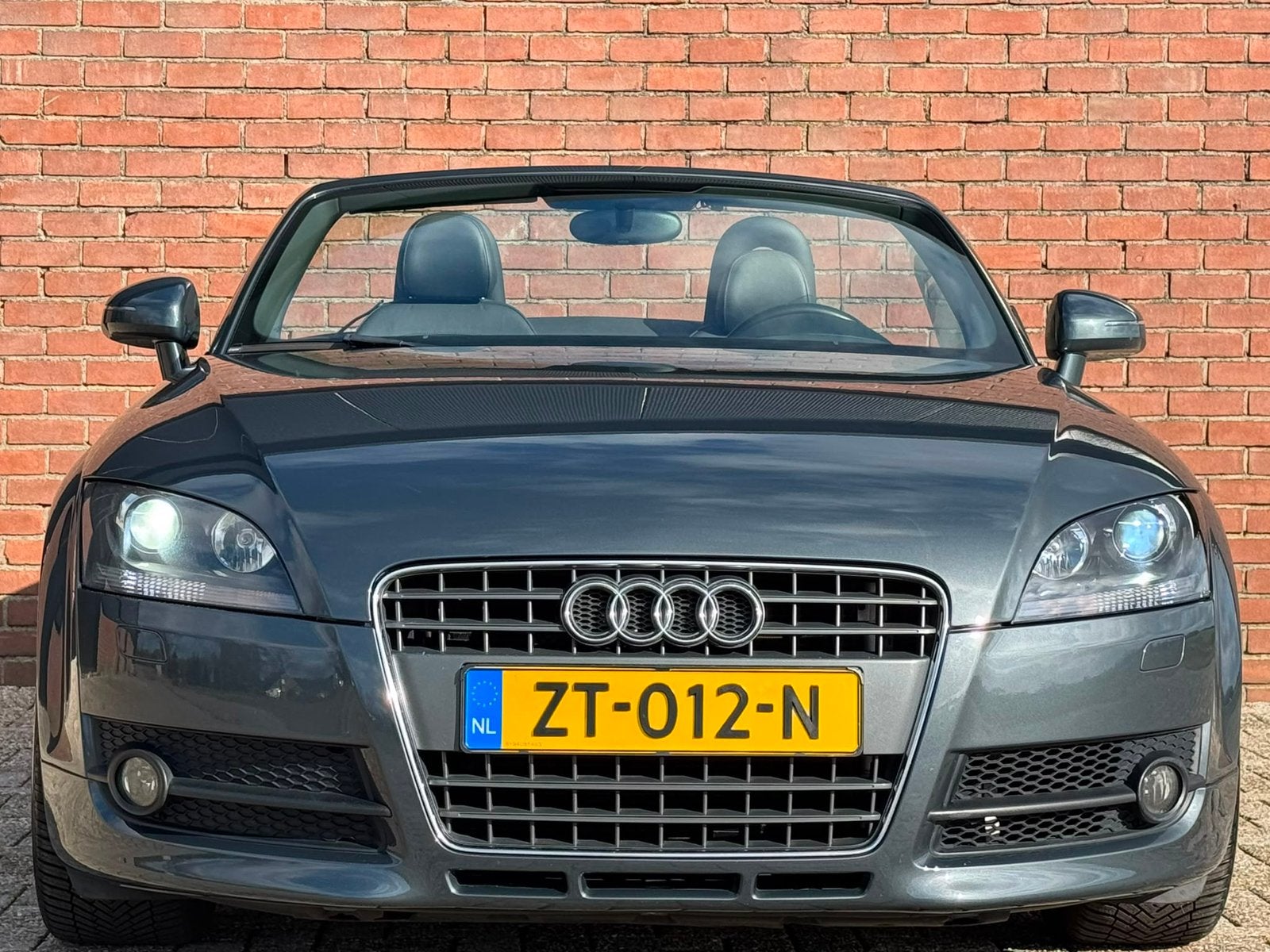 Audi TT 1.8 Roadster 118KW 2008 Grijs, Auto's, Voorwielaandrijving, TT, Zwart, 4 cilinders