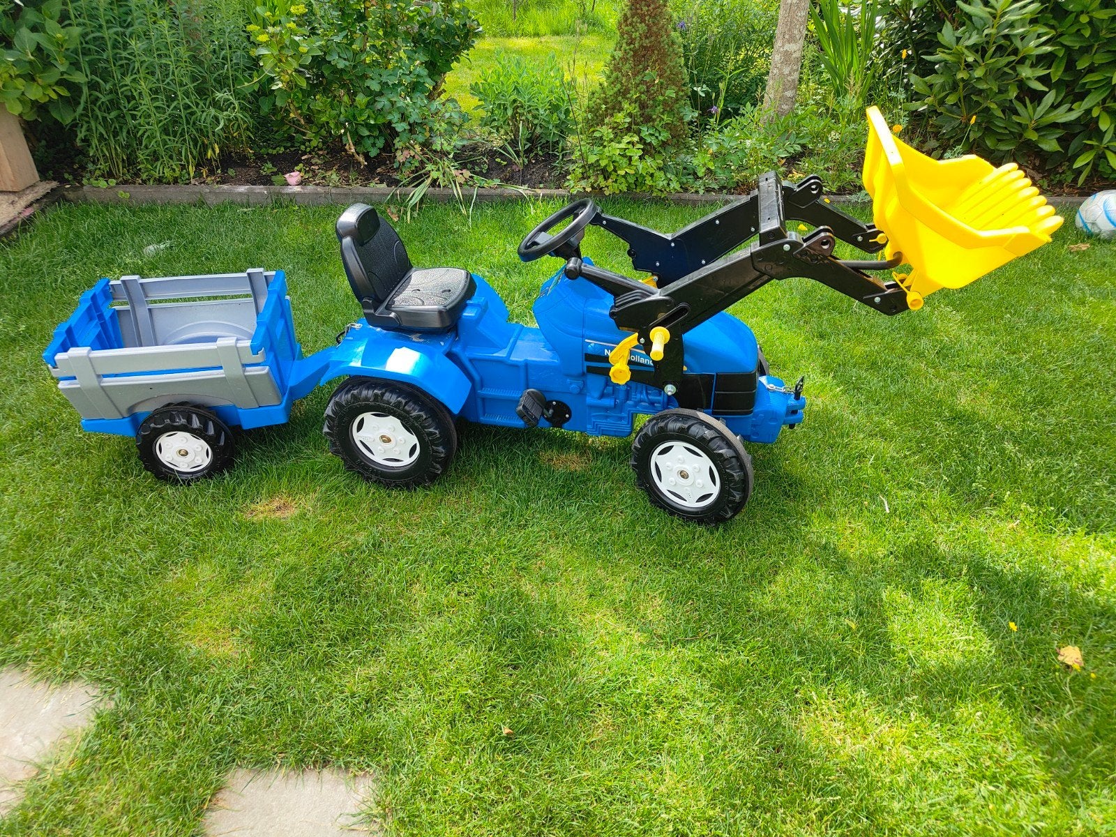 Blauwe traptractor met voorlader en aanhanger, Ophalen of Verzenden, Zo goed als nieuw, Trapvoertuig