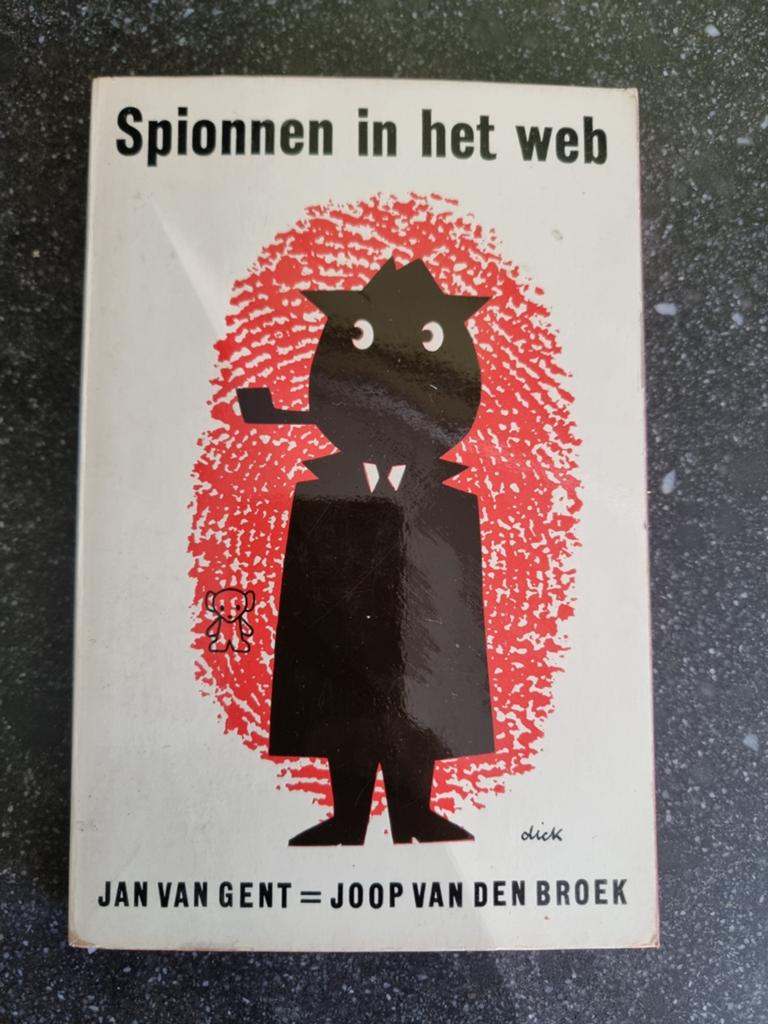 Spionnen in het web - Joop van den Broek (Dick Bruna), Ophalen of Verzenden, Gelezen, Joop van den Broek