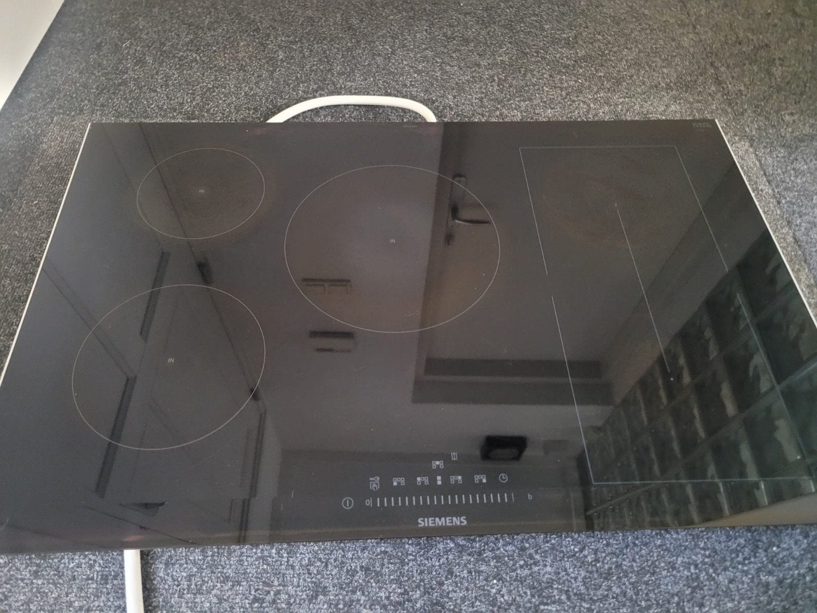 Siemens Inductie Kookplaat met bijbehorende afzuigkap, Ophalen, 4 kookzones, Zo goed als nieuw, Inbouw