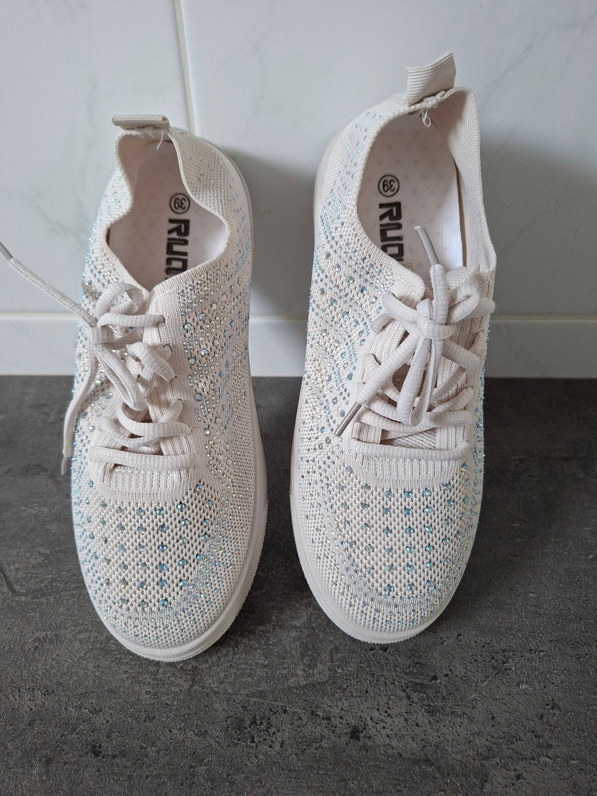 Nieuwe dames sneakers met strass steentjes, Ophalen, Nieuw, Beige, Sneakers of Gympen