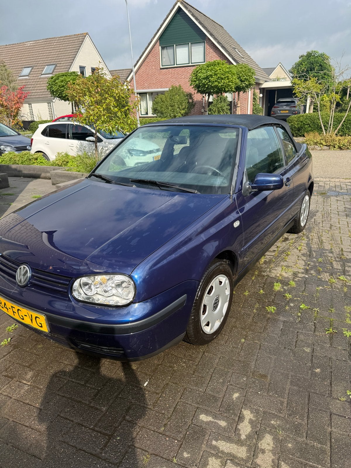 Volkswagen Golf 1.8 Cabriolet 66KW 2000 Blauw, Auto's, 4 cilinders, Cabriolet, Origineel Nederlands, 1200 kg