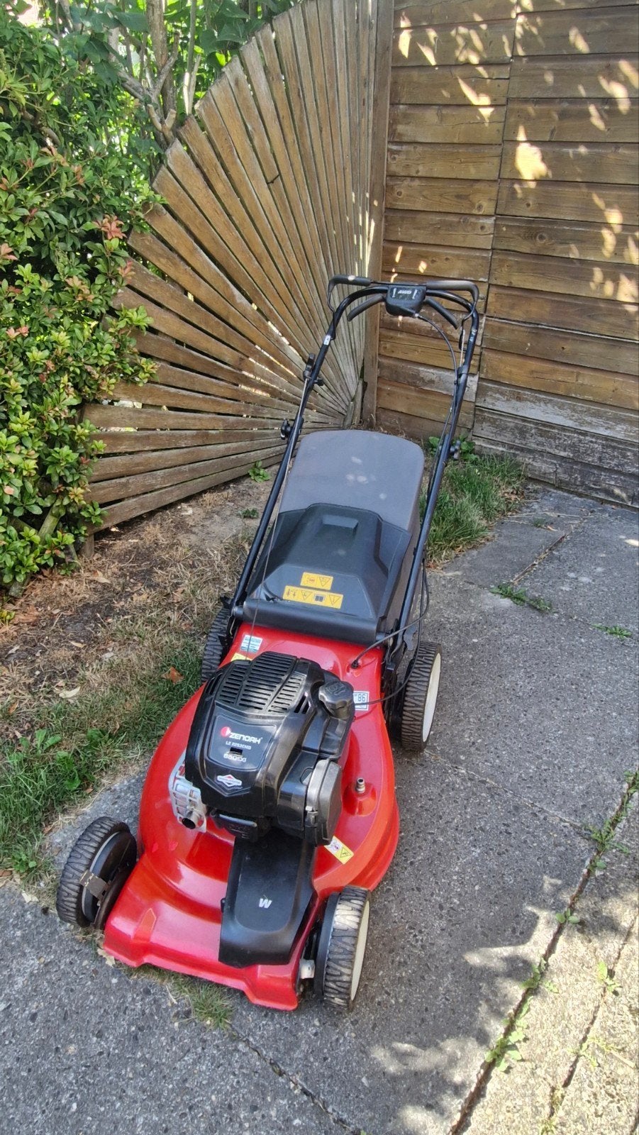 zenoah 4 wiel aangedreven mulch maaier 55cm, Tuin en Terras, Grasmaaiers, Ophalen, Zo goed als nieuw, 50 cm of meer