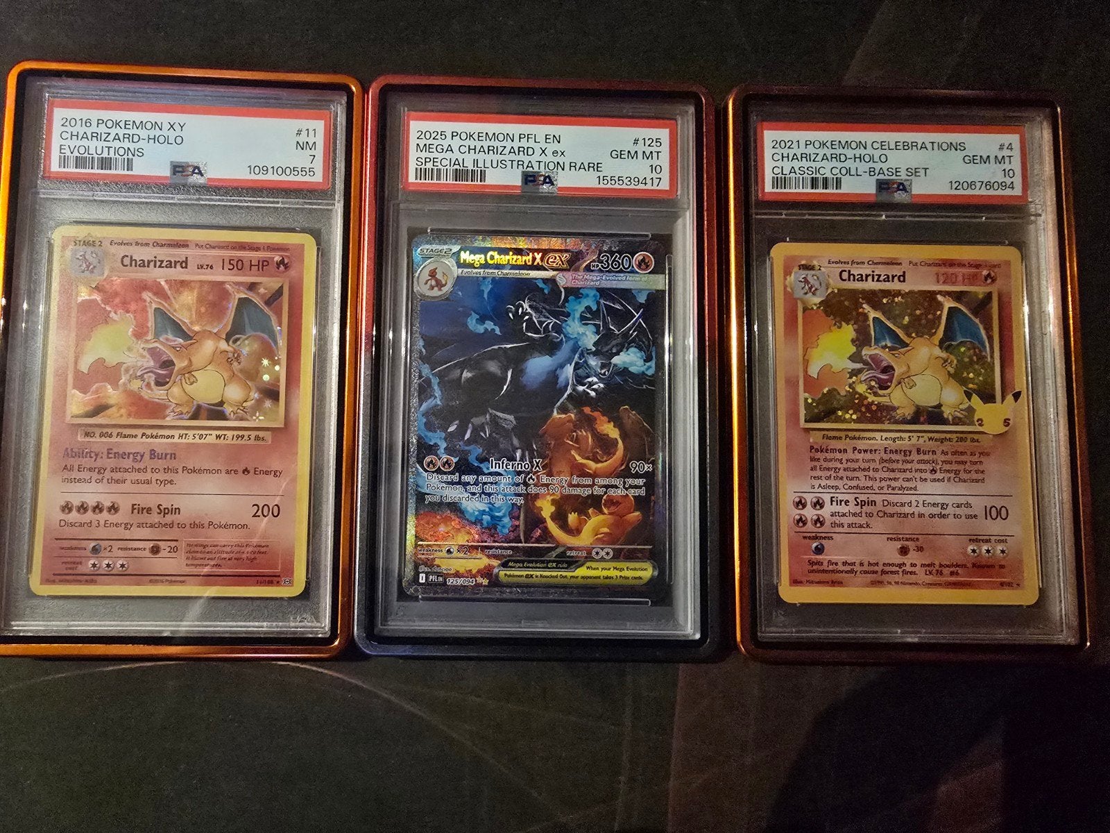 3 graded charizard's, Ophalen of Verzenden, Zo goed als nieuw