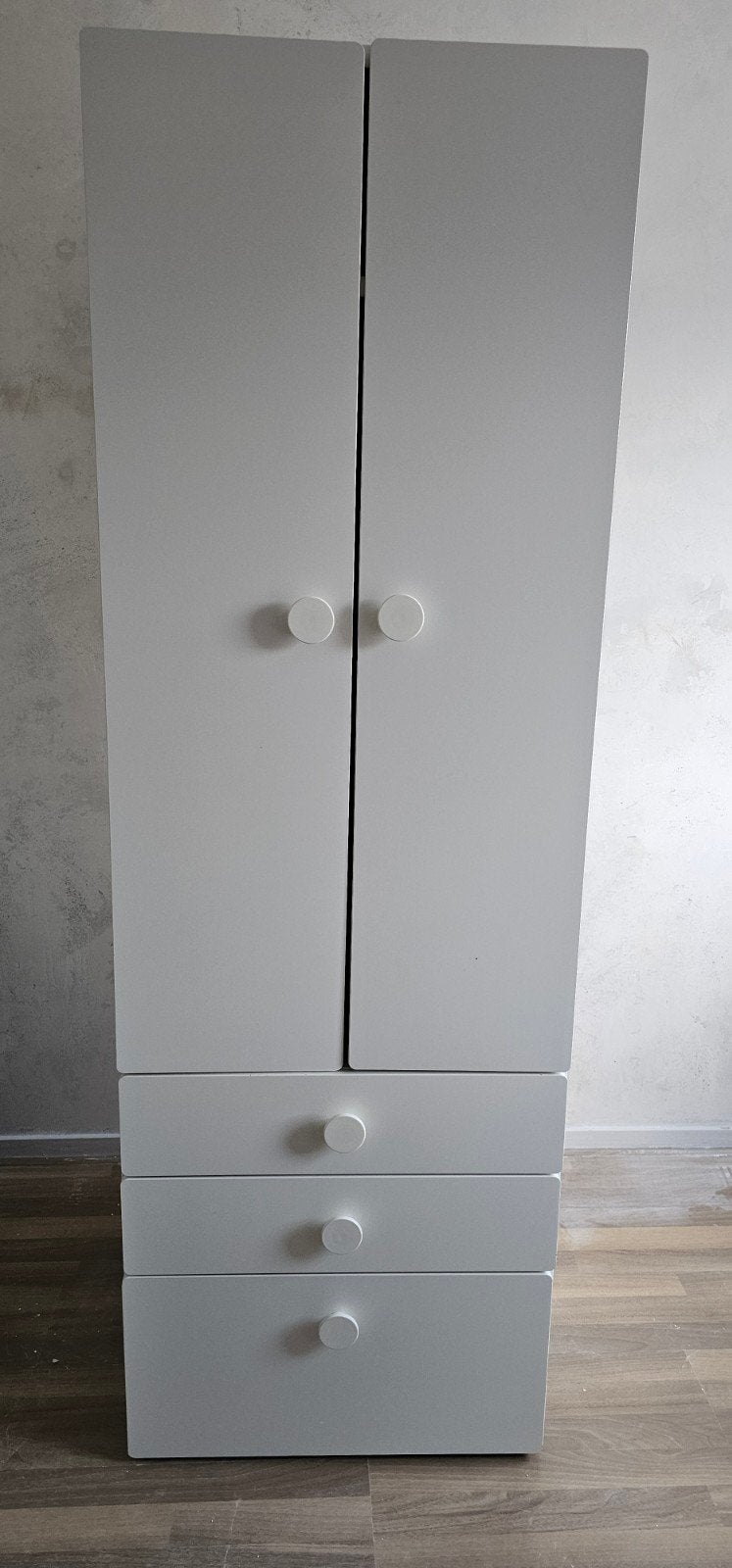 Witte kledingkast met lades en hangruimte, Huis en Inrichting, Met deur(en), Zo goed als nieuw, Modern, 150 tot 200 cm