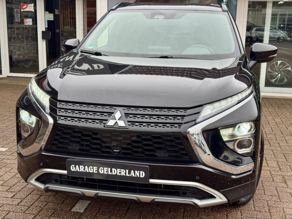 Mitsubishi Eclipse Cross 2.4 PHEV Instyle | Bi-Xenon | Full-, Automaat, 4 cilinders, Adaptive Cruise Control, Zwart