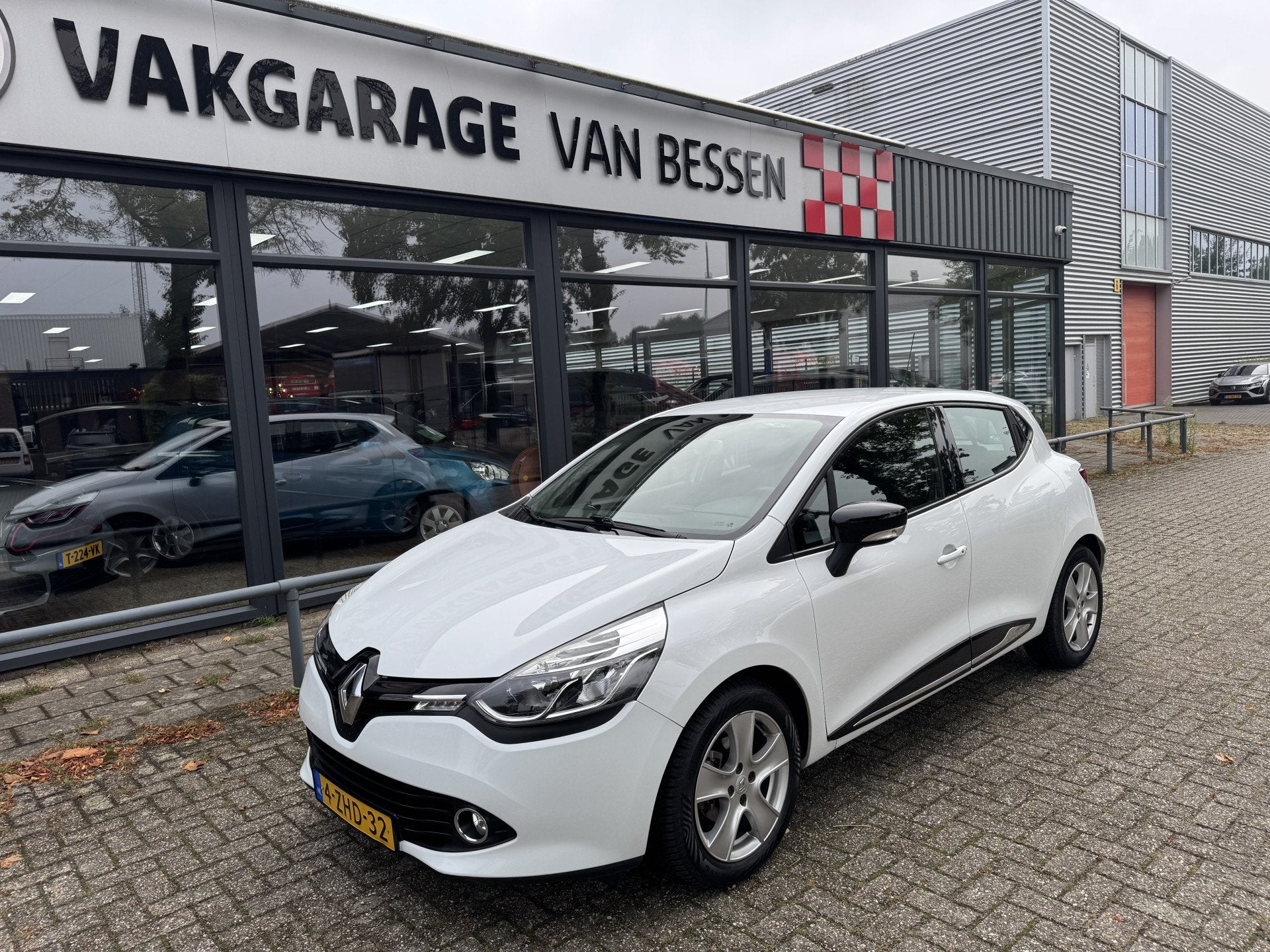 Renault Clio 1.2 Dynamique AUTOMAAT-CLIMA-CRUISE (bj 2015), Auto's, Euro 5, Stof, Gebruikt, Origineel Nederlands