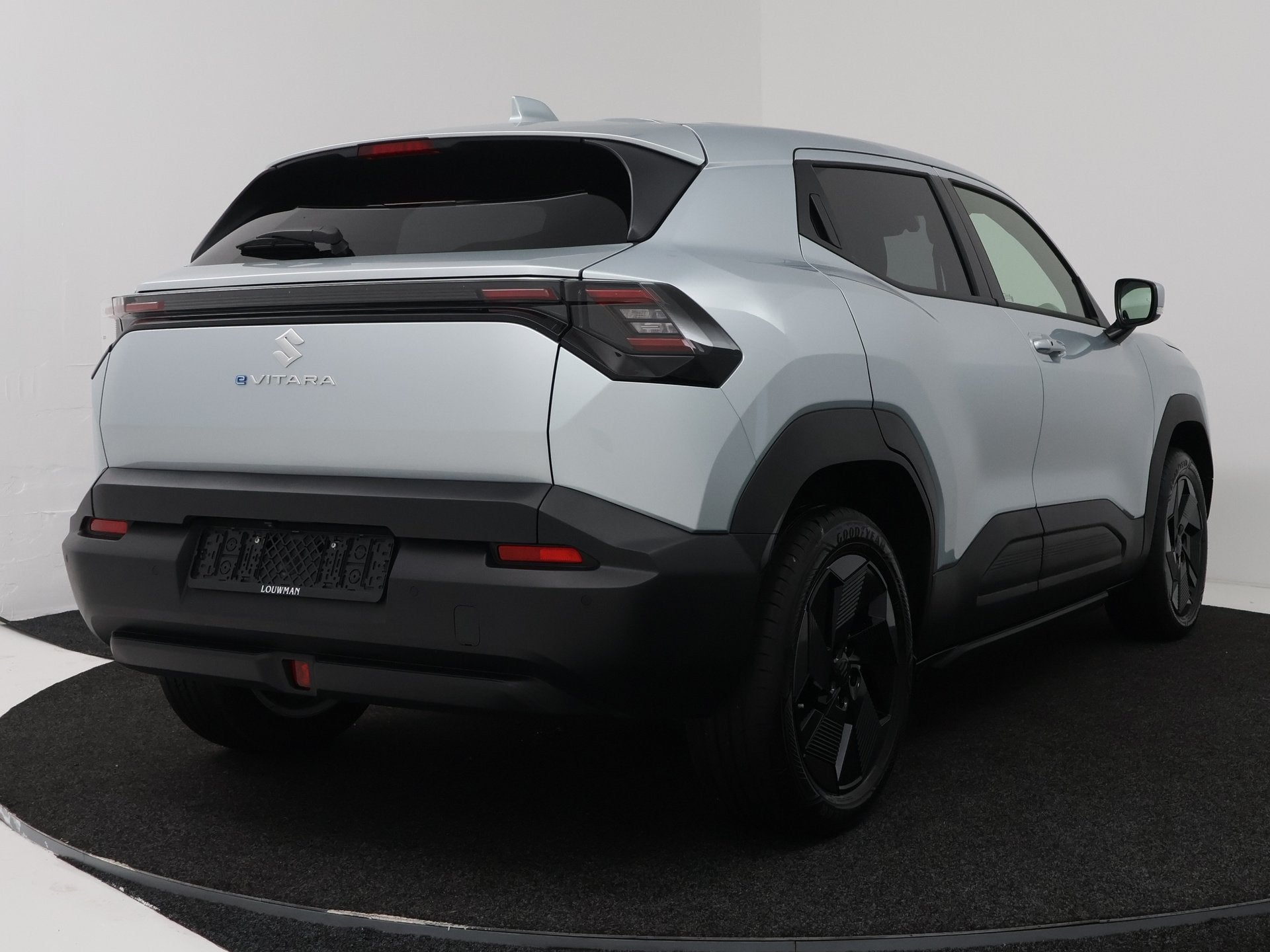Suzuki e Vitara Select 61 kWh | Apple Carplay / Android Auto, Auto's, Stof, Zwart, 184 pk, SUV of Terreinwagen