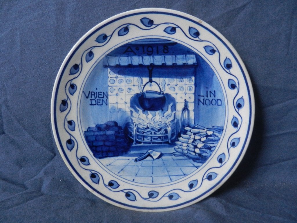 Porceleyne Fles Delft Herdenkingsbord VRIENDEN IN NOOD 1918, Ophalen of Verzenden