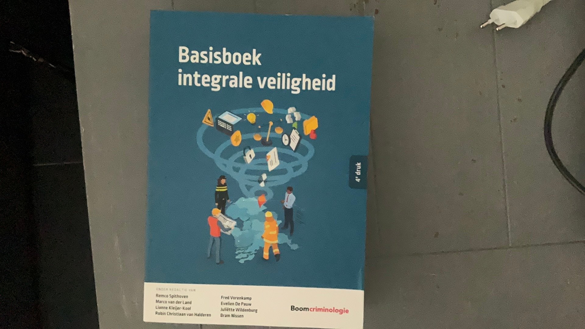 Basisboek integrale veiligheid, Boeken, Studieboeken en Cursussen, Ophalen, Alpha, Zo goed als nieuw, HBO