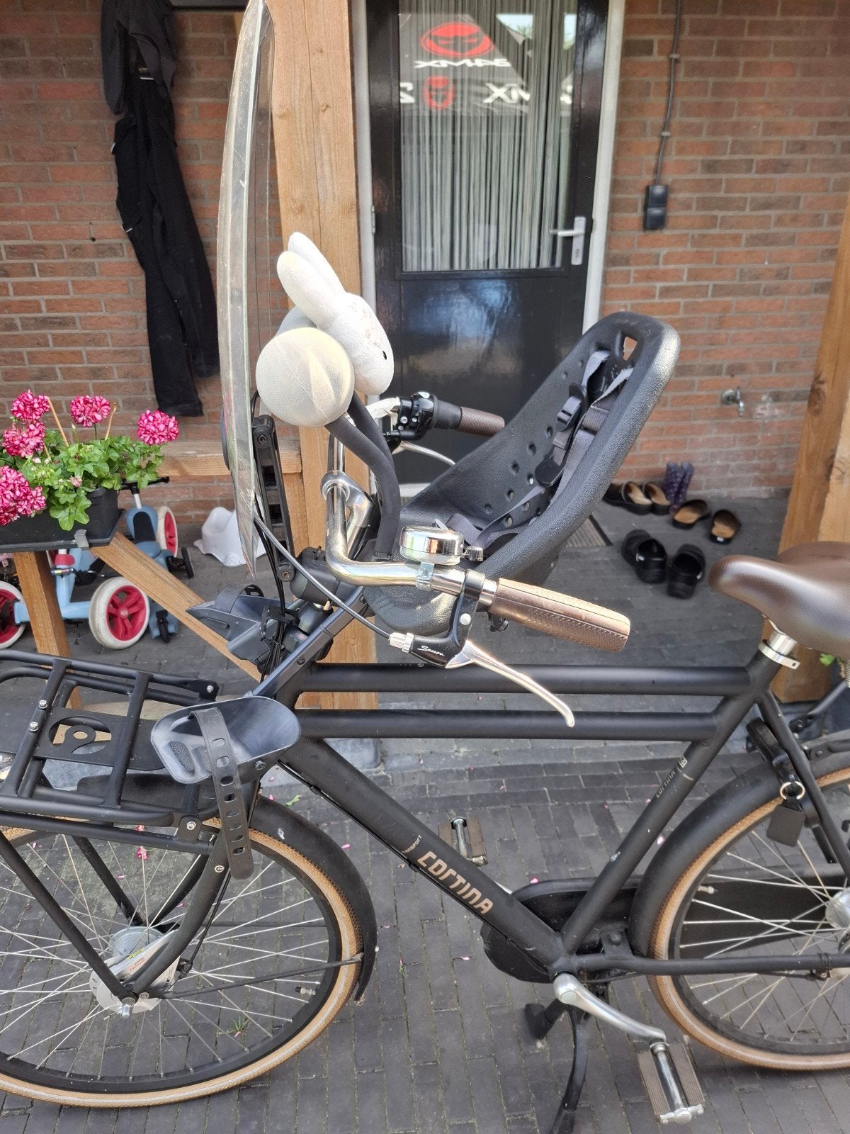 Yepp mini black fietsstoeltje / fietszitje voor met adapter, Ophalen, Gebruikt, Overige merken