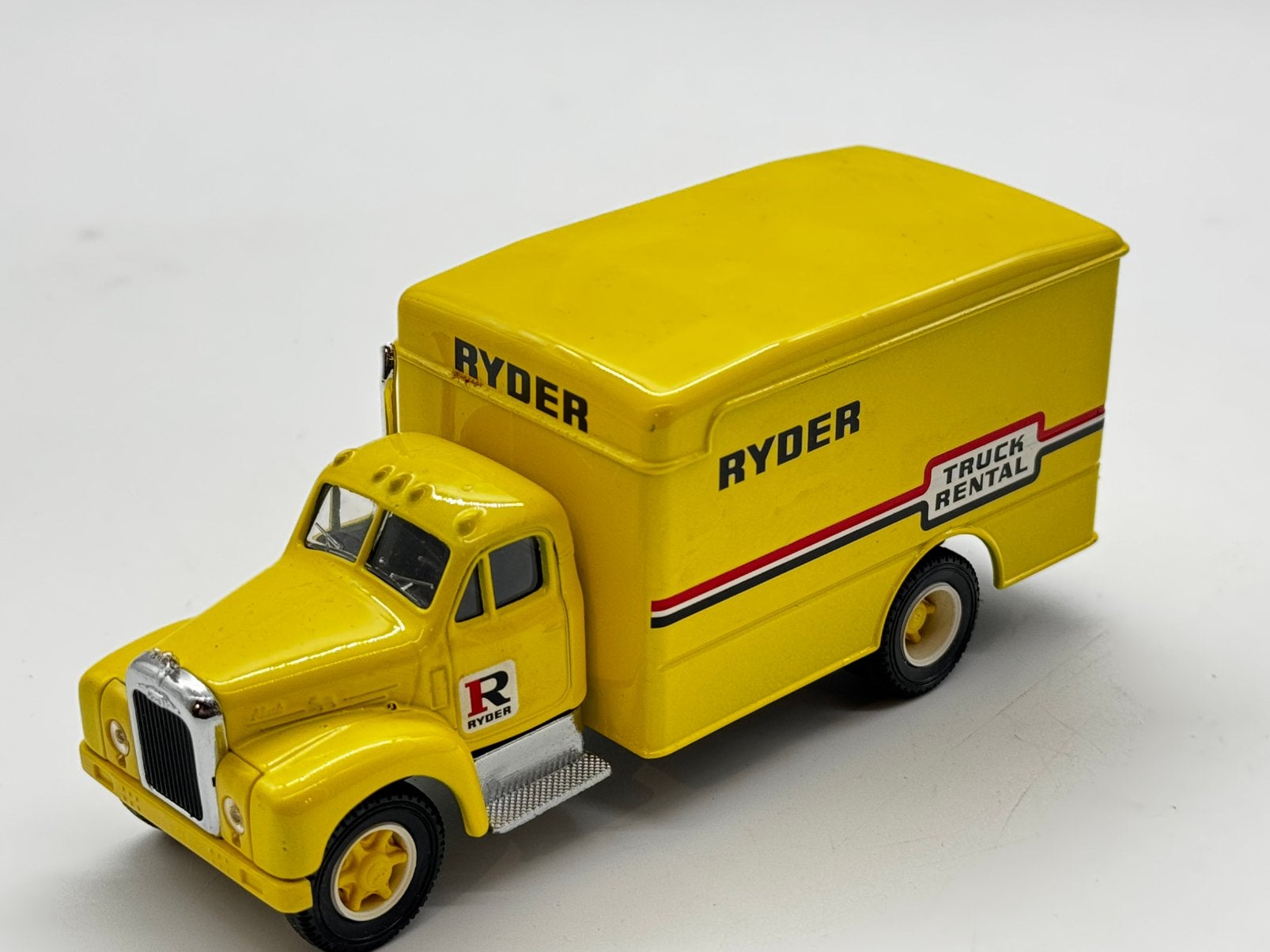 VITESSE MACK BAKWAGEN RYDER