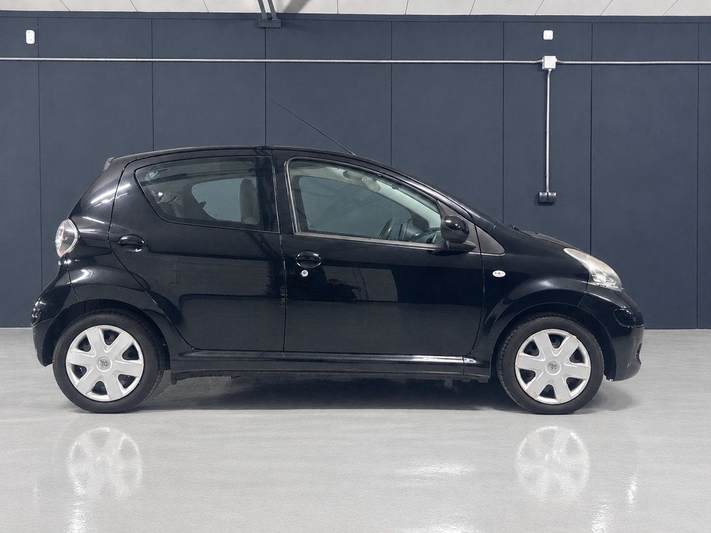 Toyota Aygo 1.0 | 2010 | 5-deurs | Airco | Elektrische ramen, Auto's, Voorwielaandrijving, Gebruikt, Alcantara, Bedrijf