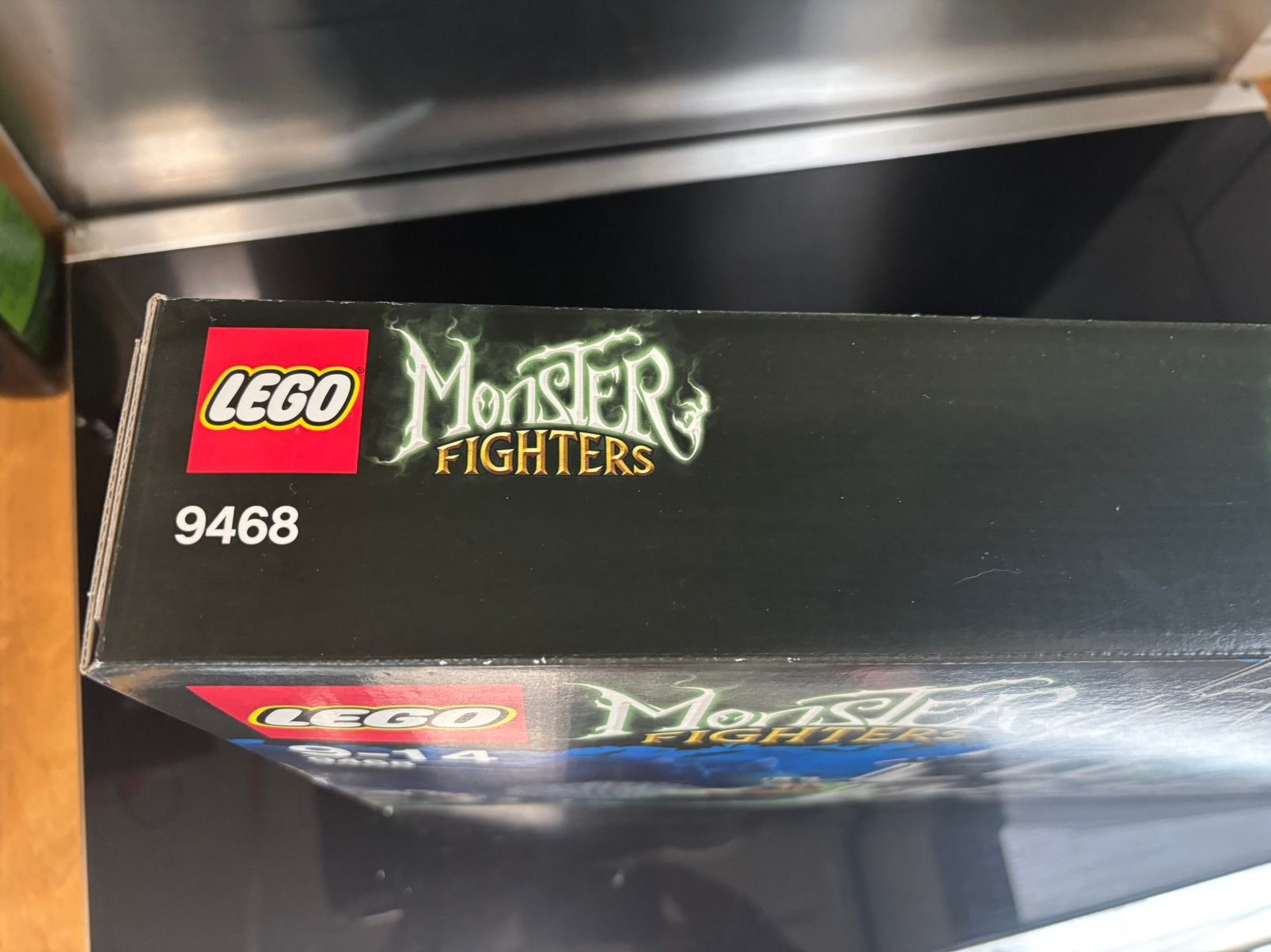 Foto 9 van Lego Monster Fighters nr 9468 / Sealed / Vampyer Castle