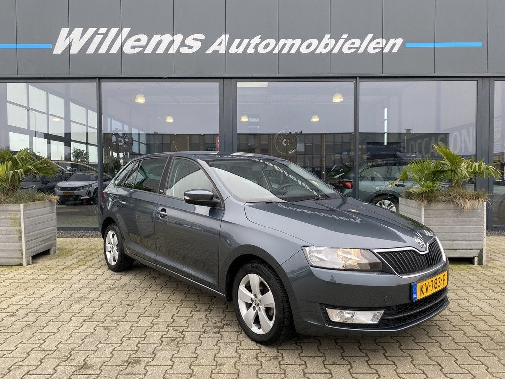 Skoda Rapid Spaceback 1.2 TSI Greentech JOY Trekhaak, Cruise, Auto's, Skoda, Navigatiesysteem, Gebruikt, 4 cilinders, Met garantie (alle)