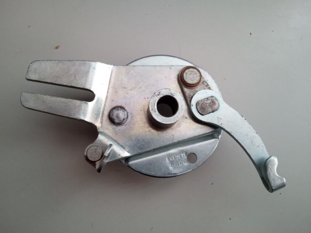 Naafdeksel, ankerplaat brevete voor Peugeot? of Mobylette?, Fietsen en Brommers, Brommeronderdelen | Oldtimers, Ophalen of Verzenden
