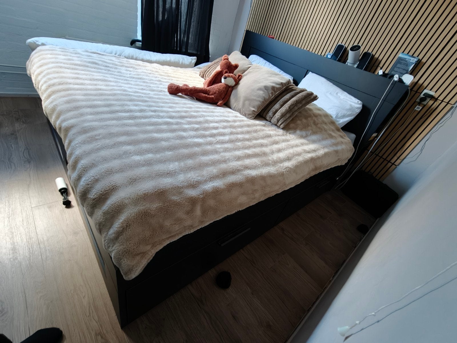 IKEA bed 180x200 met hoofdbord, opbergruimte en 4 lades, Ophalen, Gebruikt, Zwart, Tweepersoons