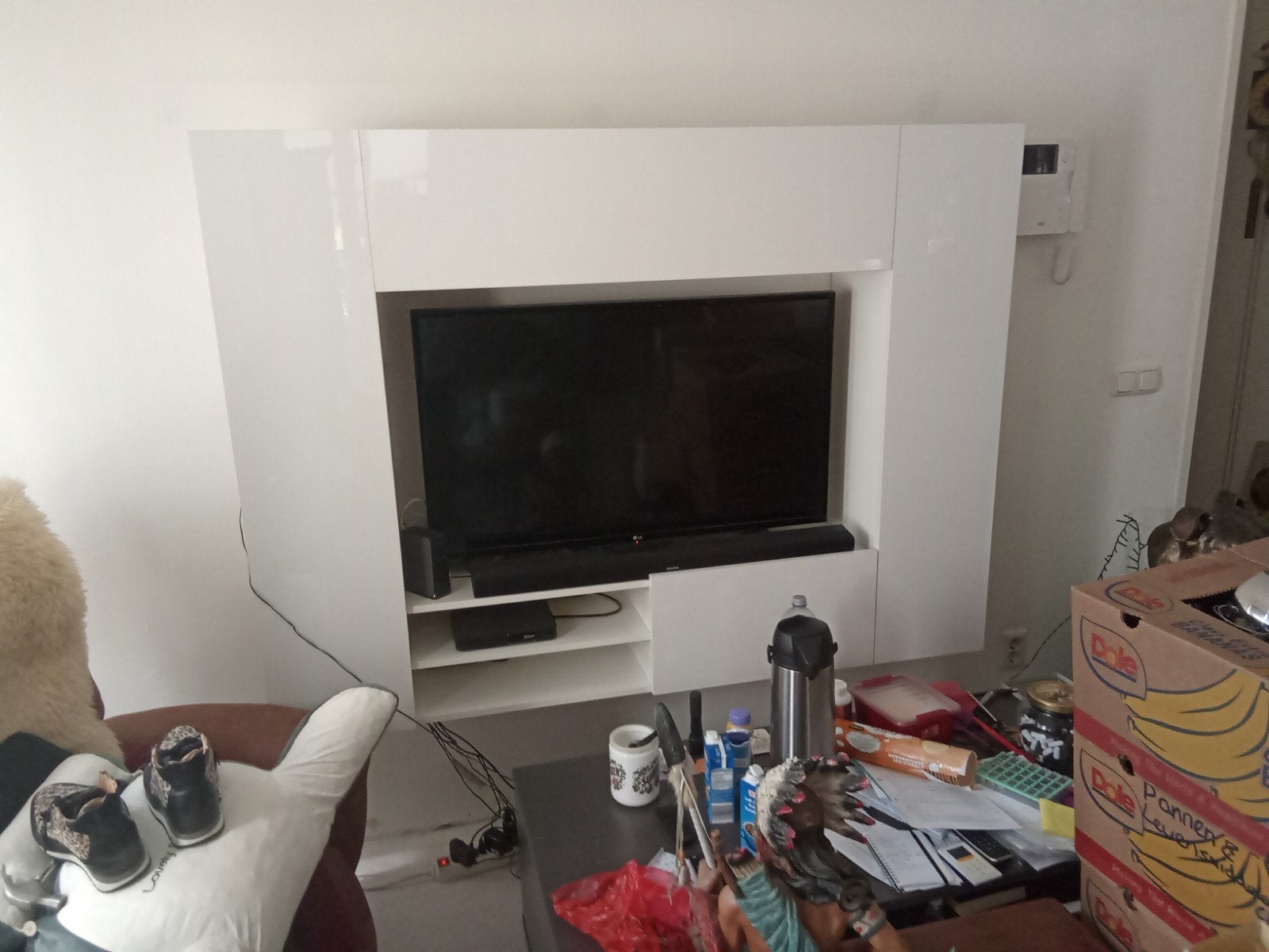 tv kast wit glanzend, Huizen en Kamers, Kamers te huur, Maastricht